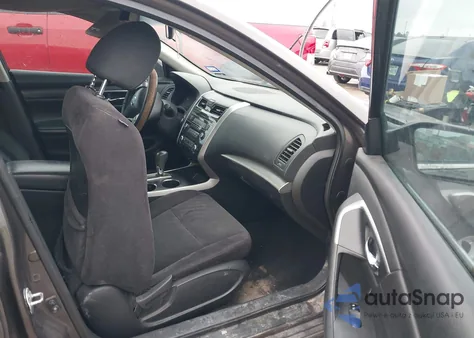 2015 Nissan Altima 2.5/2.5 S/2.5 Sl/2.5 Sv z USA, uszkodzony, nr VIN 1N4AL3APXFN916579